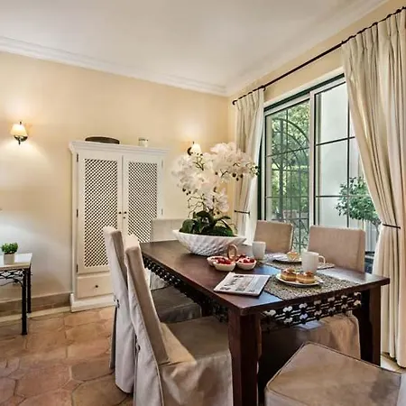 Sleeps 4 With Pool Air Con And Wifi Villa *