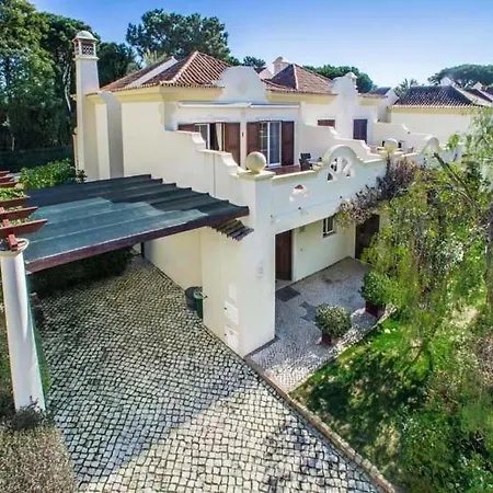 Sleeps 4 With Pool Air Con And Wifi Villa Quinta do Lago