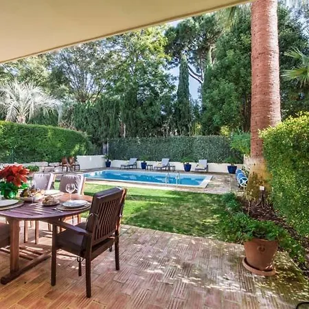 Sleeps 4 With Pool Air Con And Wifi Villa Quinta do Lago